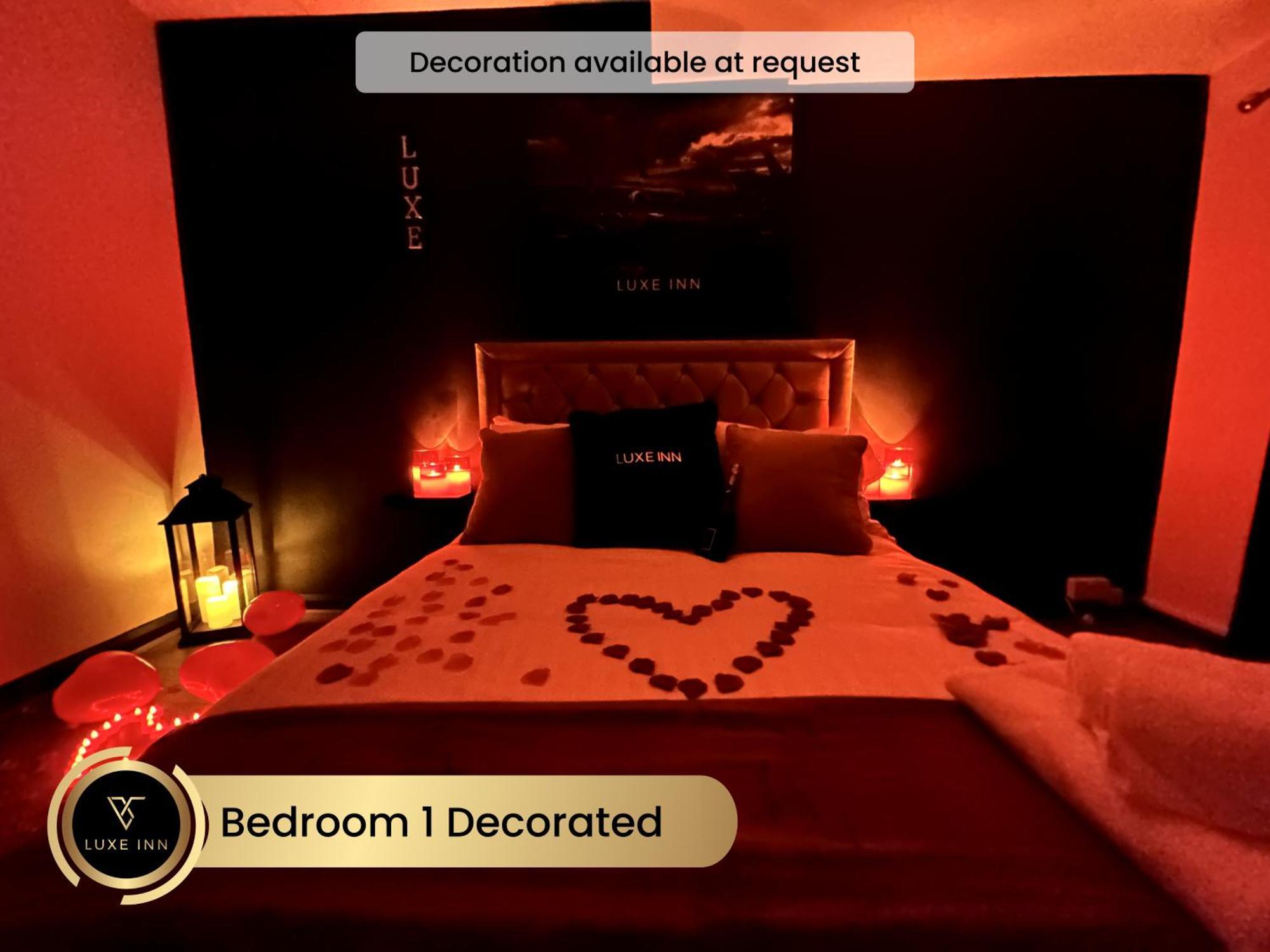4 Bedroom House, Heathrow Airport, Luxe Inn Colnbrook Exteriör bild