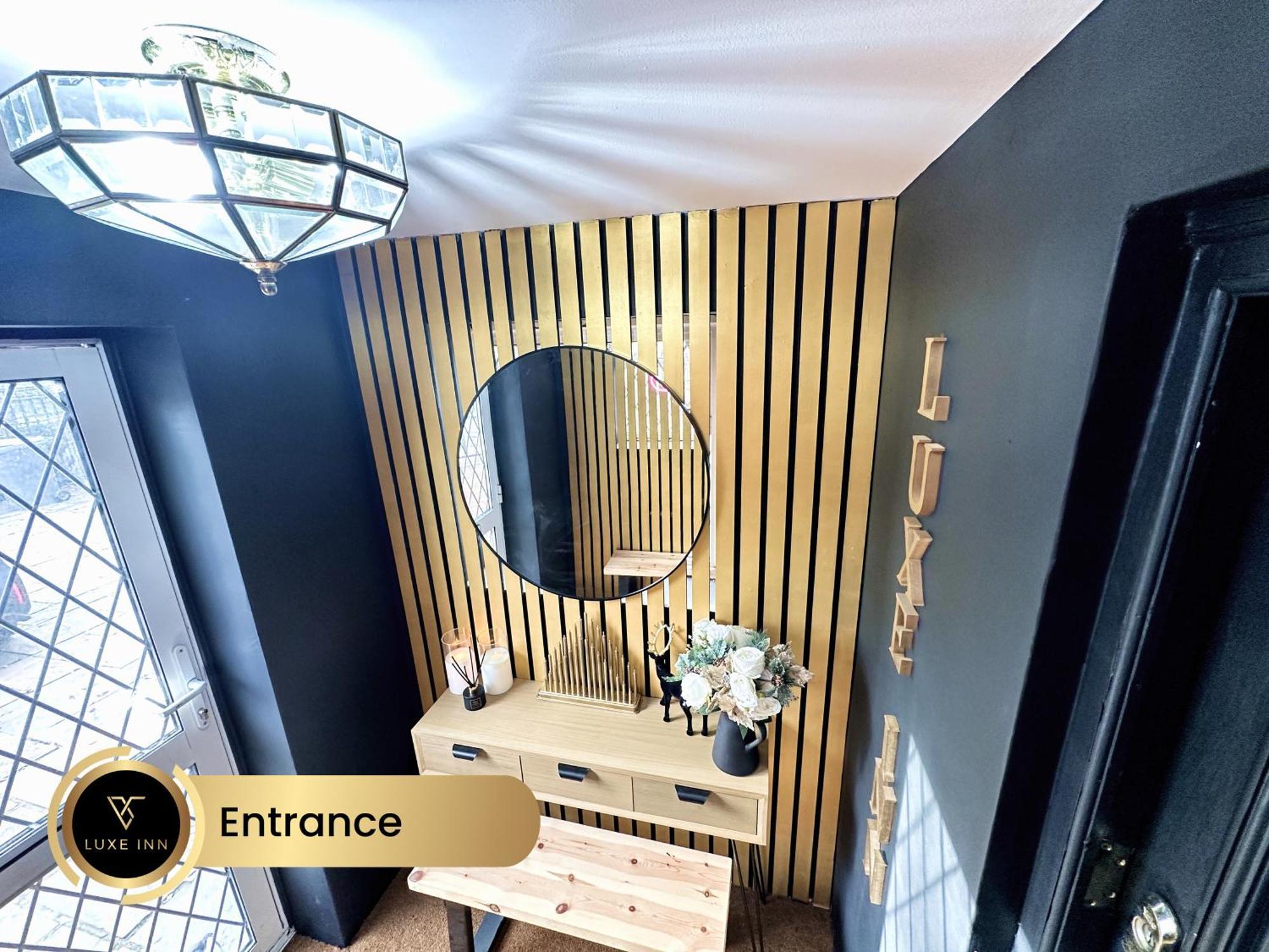 4 Bedroom House, Heathrow Airport, Luxe Inn Colnbrook Exteriör bild